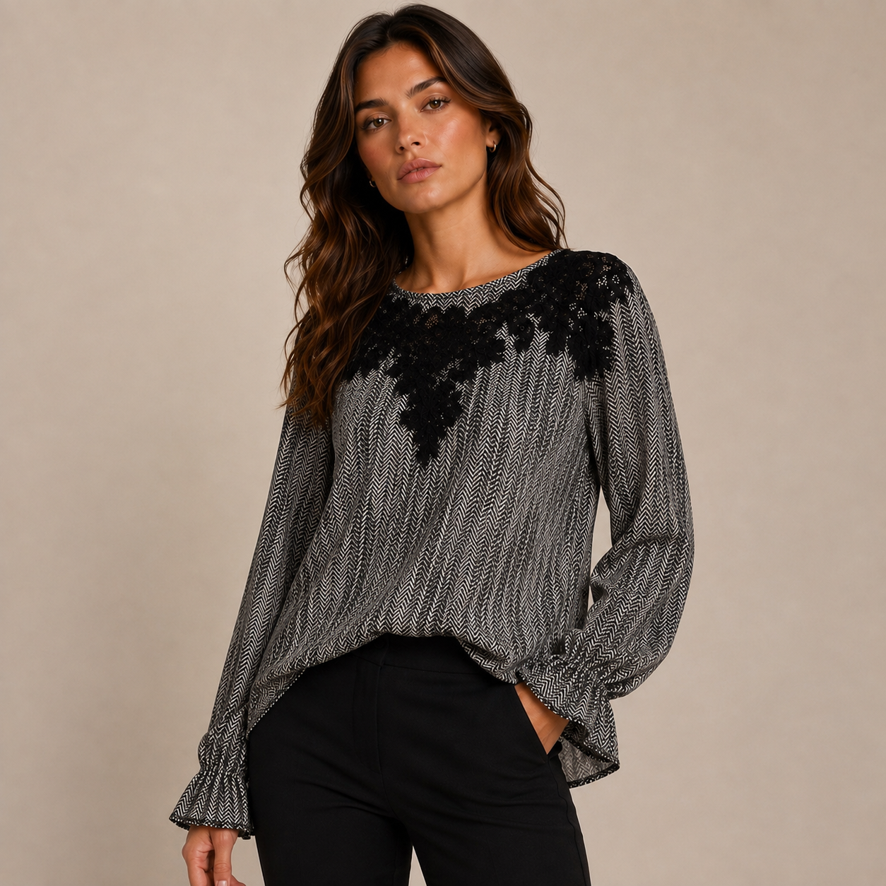 Camicia con pizzo - immagine 2